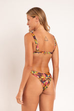 Load image into Gallery viewer, Model Back: Rio De Sol Bottom Bottom Fiore Cali
