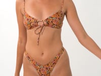 Load and play video in Gallery viewer, Video: Rio De Sol Bottom Bottom Bouquet Cali