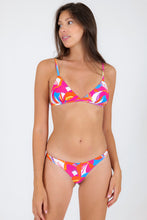 Load image into Gallery viewer, Model Front: Rio De Sol Bottom Bottom Antelope Nice-Fio