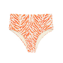 Load image into Gallery viewer, Product Front: Rio De Sol Bottom Bottom Sahari Hotpants