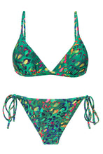 Load image into Gallery viewer, Product Front: Rio De Sol Set Set Wilds Tri-Fixo Cheeky-Tie
