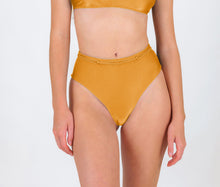 Load image into Gallery viewer, Gallery: Rio De Sol Bottom Bottom Damasco Hotpants
