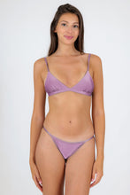 Load image into Gallery viewer, Model Front: Rio De Sol Set Set Shimmer-Harmonia Tri-Fixo California
