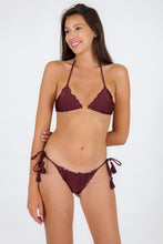 Load image into Gallery viewer, Model Front: Rio De Sol Set Set Barolo Frufru
