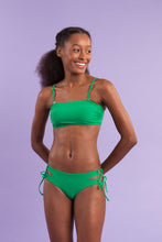 Load image into Gallery viewer, Image 11: Rio De Sol Set Set Tambourine Bandeau-Reto Madrid
