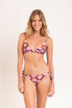 Load image into Gallery viewer, Model Front: Rio De Sol Set Set Amore-Pink Tri-Fixo Ibiza-Comfy
