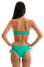 Load image into Gallery viewer, Model Back: Rio De Sol Set Bahamas Reto
