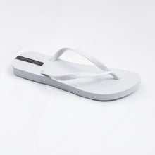 Load image into Gallery viewer, Product Back: Rio De Sol Flip-Flop White Slim
