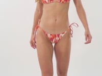 Load and play video in Gallery viewer, Video: Rio De Sol Top Top Mirage Tri-Inv
